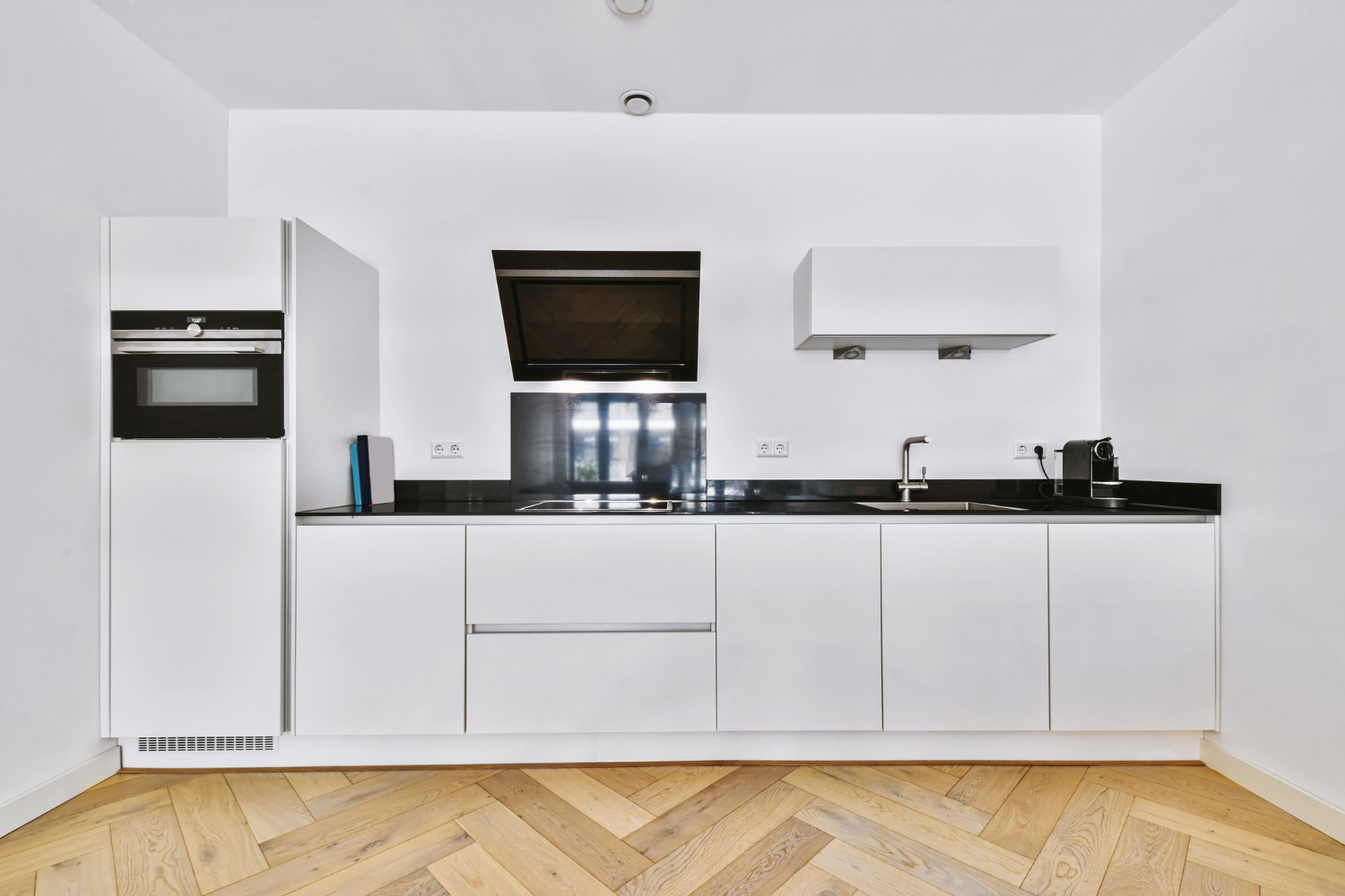 Kitchen cabinets installed in Houston TX by Olafab Cabinetry